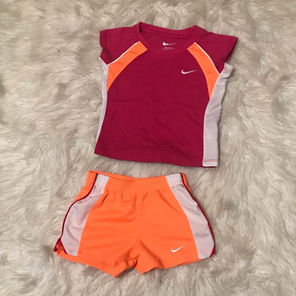 Nike Other - Orange and pink Nike Out fit size 3t